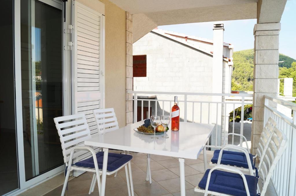 Apartments Morgen Brna Rum bild